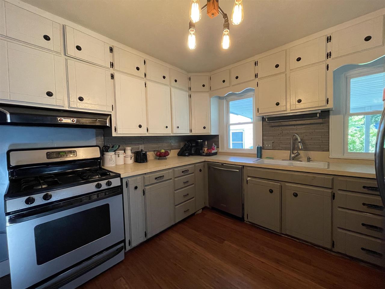For Sale: 1007 N B St, Arkansas City KS